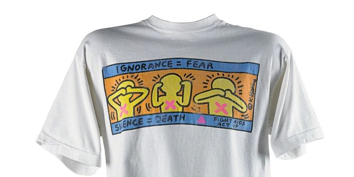 Keith Haring et son t-shirt "Ignorance = Fear, Silence = Death"
 (Keith Haring)