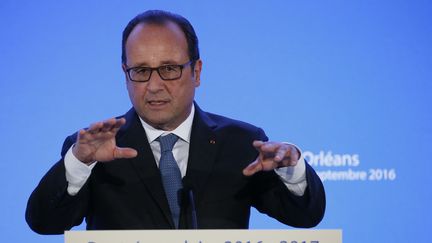 Pour Hollande, le lycée sera la "prochaine étape" de réforme de l'Education