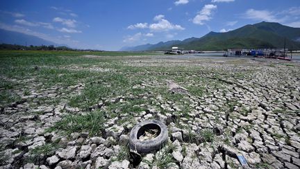 Une vue du barrage Miguel Gomez dans la municipalité de Santiago, le 4 juillet 2022, au Mexique. (ALFREDO ESTRELLA / AFP)