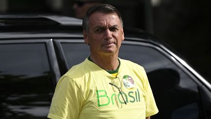 Le président brésilien Jair Bolsonaro lors du second tour de l'élection présidentielle, le 30 octobre 2022 à Rio de Janeiro (Brésil). (MAURO PIMENTEL / AFP)