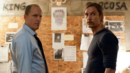 Matthew McConaughey et  Woody Harrelson dans "True Detective"
 (HBO)