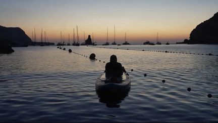 Couchers de soleil : à Ibiza, des touristes cassent leur tirelire (France 2)