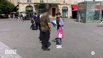 "Ils traquent les pédophiles" : "Envoyé spécial" a filmé la confrontation d'un prédateur présumé (ENVOYÉ SPÉCIAL  / FRANCE 2)
