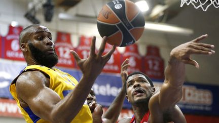 Kyle Hines et le CSKA ont corrigé Tel-Aviv (YURI KOCHETKOV / EPA)