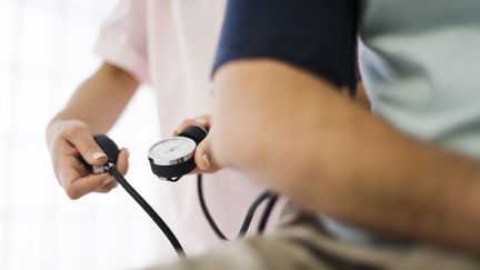 &nbsp; (Le gouvernement du Québec veut obliger les médecins à soigner plus de patients © Maxppp)