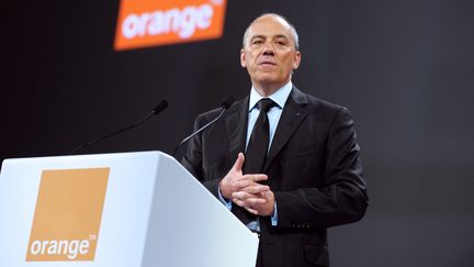 Le PDG d'Orange, St&eacute;phane Richard, lors d'une conf&eacute;rence de presse &agrave; Paris, le 28 mai 2013. (ERIC PIERMONT / AFP)