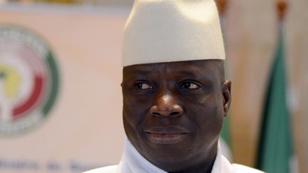 Karl Zéro s'imagine ce matin à la place de Yahya Jammeh (ISSOUF SANOGO / AFP)