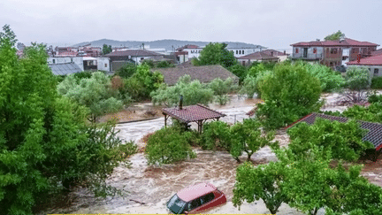 Inondations en Grèce : déjà de gros dégâts dans le nord-ouest d'Athènes (FRANCEINFO)