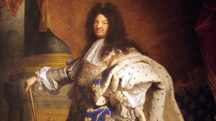  (Louis XIV, le roi soleil, détail du tableau de Hyacinthe Rigaud le représentant en costume de sacre © maxppp)