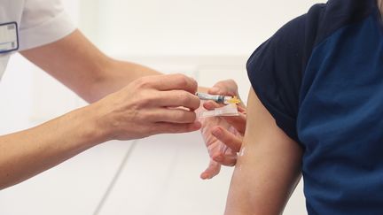 VRAI OU FAUX. Efficacité, effets secondaires, public cible... On a vérifié sept idées reçues sur le vaccin contre la grippe