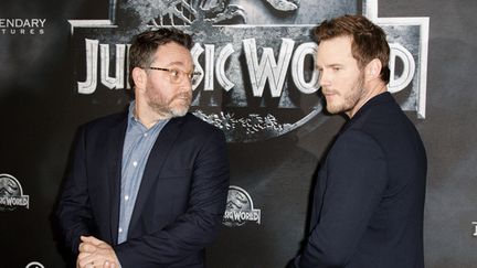 &nbsp; (Le réalisateur de "Jurassic World" Colin Trevorrow et l'acteur Chris Pratt lors d'une promotion du film à Berlin le 2 juin dernier. © Maxppp)