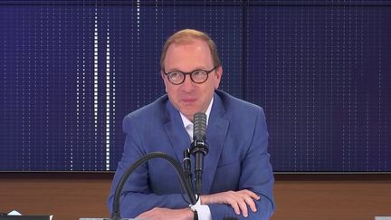 Bertrand Périer, avocat et professeur d’art oratoire à Sciences Po et à HEC, est l'invité du "8h30&nbsp;franceinfo", dimanche 20&nbsp;juin 2021. (FRANCEINFO / RADIOFRANCE)