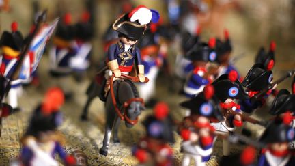 Frédéric Pierrot a réussi à recréer les plus grandes batailles de Napoléon en créant une armée entière de Playmobil à la cocarde.
 (PASCAL POCHARD-CASABIANCA / AFP)