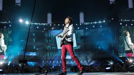 Matt Bellamy sur la scène du Stade de France
 (Jean-Louis Parot)