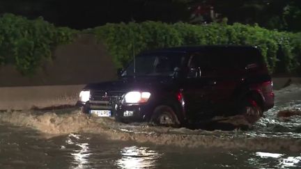 Intempéries : des orages et des fortes pluies frappent le sud de la France (franceinfo)