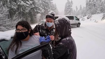 Covid-19 : aux Etats-Unis, une histoire incroyable de vaccination sous une tempête de neige