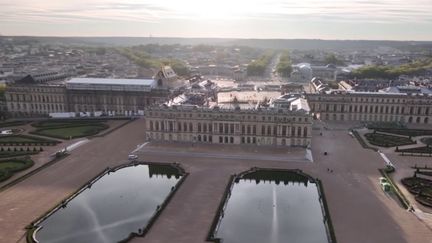 Lundi 4 mars, 577 députés et 348 sénateurs seront réunis au château de Versailles, dans les Yvelines. À l'issue du Congrès, l'interruption volontaire de grossesse (IVG) devrait, sauf surprise, être inscrite dans la Constitution. (FRANCEINFO)