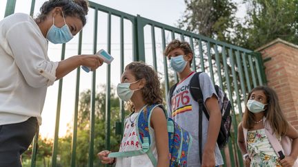 Une rentrée vraiment singulière : une rentrée dans l'inconnu, l'avenir s'avance masqué (GETTY IMAGES)