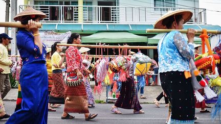 et des objets destinés à la vie quotidienne des futurs novices sont amenés vers les temples. (Li Mangmang/Xinhua/Sipa)