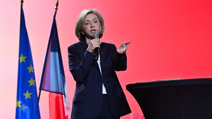 La candidate des Républicains, Valérie Pécresse, en meeting à Nîmes (Gard), le 17 mars 2022. (PASCAL GUYOT / AFP)