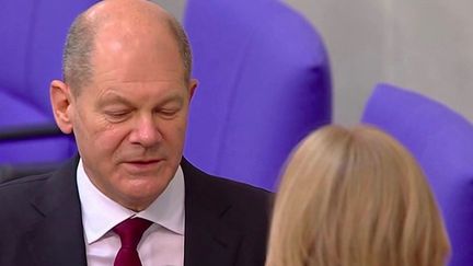 Allemagne : qui est Olaf Scholz, le nouveau chancelier qui succède à Angela Merkel ? (France 2)