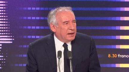 François Bayrou, ancien ministre de l'Éducation nationale, président du MoDem, et maire de Pau (Pyrénées-Atlantiques), mardi 30 avril 2024 sur franceinfo. (FRANCEINFO / RADIO FRANCE)