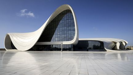 Ici le centre culturel de Bakou, en Azerbaïdjan. (GARCIA JULIEN / HEMIS.FR / AFP)