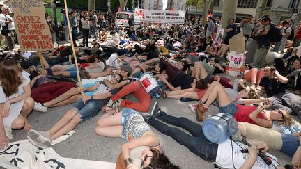 Manifestation des intermittents du spectacle à Avignon (12 juillet 2014)
 (Boris Horvat / AFP)