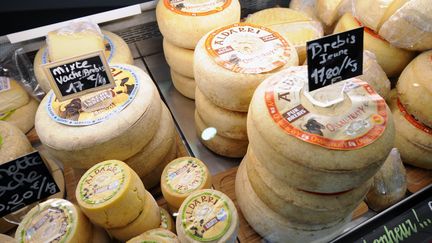 45 fromages français sont classés en AOP (appellation d'origine protégée). (GAIZKA IROZ / AFP)