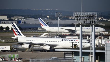 Les pilotes d'Air France entament lundi leur 8e jour de gr&egrave;ve. (ERIC FEFERBERG / AFP)