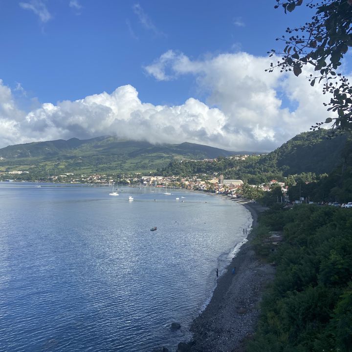 Le village du Prêcheur (Martinique), en janvier 2021. (SOPHIE LONETE / MARTINIQUE 1ERE)