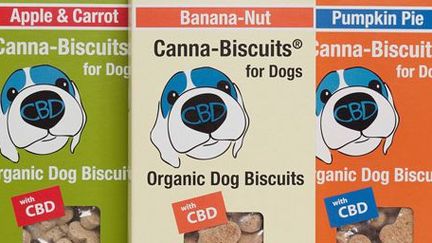 Croquettes pour chiens au chanvre. (Peak Pharmaceuticals has an exclusive licensing agreement to sell Canna-Pet products)