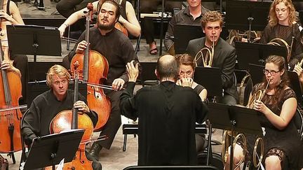 François- Xavier Roth dirige le Requiem de Berlioz
 (France3/Culturebox)