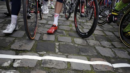 Les pavés au départ de Paris-Roubaix (KENZO TRIBOUILLARD / AFP)