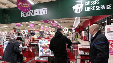 Hypermarchés : un dimanche après-midi sans employés