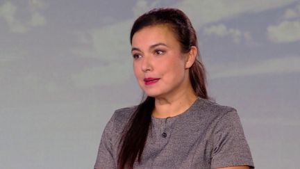 Sur le plateau du 20 Heures, la présentatrice Anaïs Baydemir explique les raisons des précipitations intenses qui touchent la France, jeudi 17 octobre.