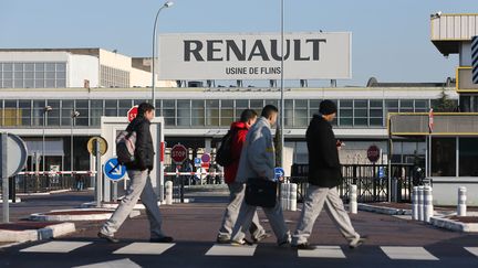 L'entr&eacute;e de l'usine Renault de Flins-sur-Seine (Yvelines), le 16 janvier 2013.&nbsp; (THOMAS SAMSON / AFP)