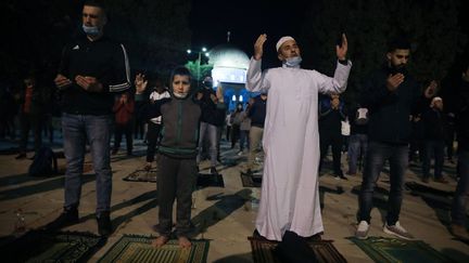 Après plus de deux mois de fermeture, les fidèles musulmans ont pu retrouver l'esplanade des Mosquées, à Jérusalem, le 31 mai 2020. (MOSTAFA ALKHAROUF / ANADOLU AGENCY)