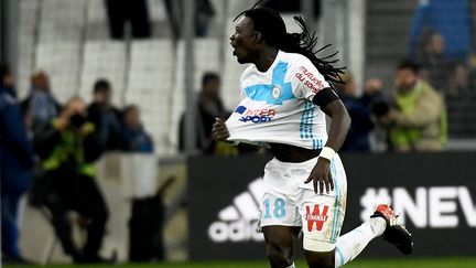 La joie de l'attaquant marseillais, Bafétimbi Gomis. (ANNE-CHRISTINE POUJOULAT / AFP)