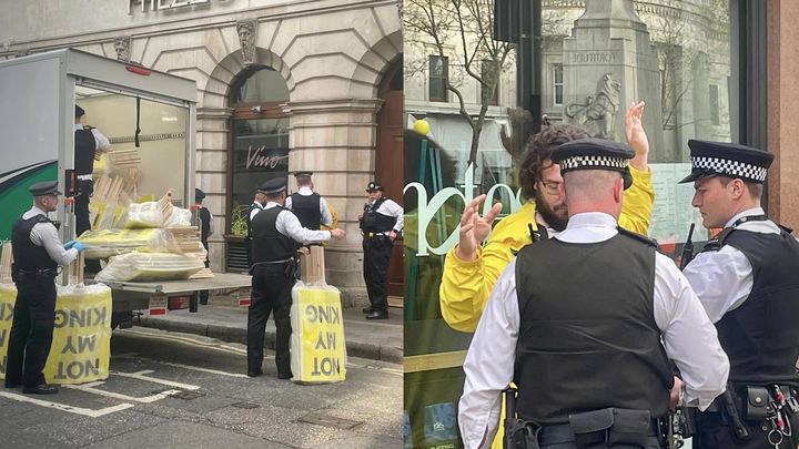 Des pancartes sont confisquées et un cadre du mouvement Republic, arrêté par la police de Londres (Royaume-Uni), le 6 mai 2023. (HANDOUT REPUBLIC)