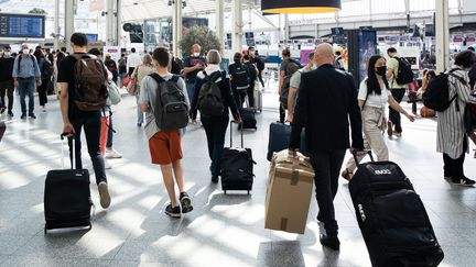 La gare de Lyon à Paris lors du premier week-end estival de départ en vacances, le 2 juillet 2021 (ALEXIS SCIARD / MAXPPP)