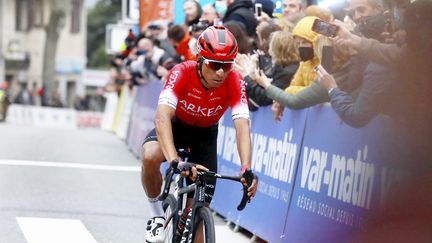 Nairo Quintana à l'arrivée de la deuxième étape du Tour des Alpes-Maritimes et du Var à La Turbie le samedi 19 février. (DYLAN MEIFFRET / MAXPPP)