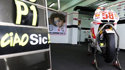 La Honda de Marco Simoncelli exposée à Valence (JAVIER SORIANO / AFP)