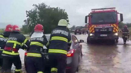 Eurozapping : la Roumanie touchée par des inondations