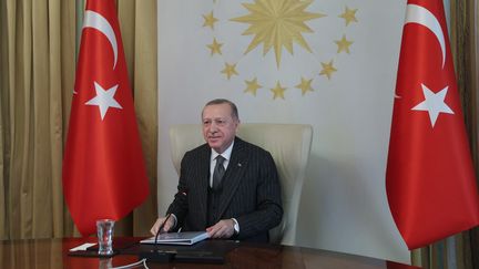 Le président turc&nbsp;Recep Tayyip Erdogan lors d'une visio-conférence avec les responsables de l'Union européenne, le 19 mars 2021. (MUSTAFA KAMACI / ANADOLU AGENCY / AFP)