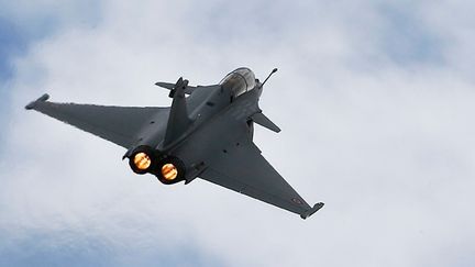 &nbsp; (Six appareils, dont cinq Rafale, de l'armée française ont bombardé et détruit en totalité dimanche matin un camp d'entraînement de Daech proche de Deir ez-Zor, dans l'est de la Syrie, a déclaré François Hollande. Photo d'illustration ©  Maxppp)