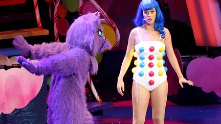 Katy Perry l'a annonc&eacute;, &agrave; l'issue de sa tourn&eacute;e mondiale qui s'ach&egrave;ve la semaine prochaine, elle fera une pause d'au moins une ann&eacute;e pour se consacrer &agrave; son mari Russel Brand et pourquoi pas, fonder une famille. Et si tu ne revenais plus jamais Katy, hein? (WENN / SIPA)