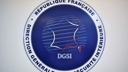 Le logo de la Direction générale de la sécurité intérieure (DGSI), à Paris, le 31 août 2020. (STEPHANE DE SAKUTIN / AFP)