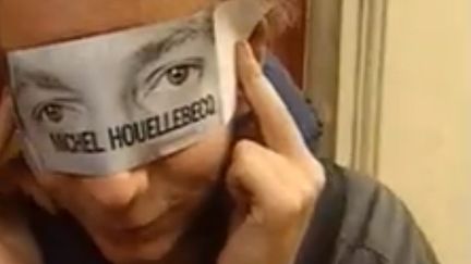 Michel Houellebecq est au coeur d'une nouvelle polémique.&nbsp; (CAPTURE D'ECRAN FRANCEINFO)