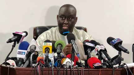 Aliou Sall, le frère du président sénégalais, riposte aux accusations lors d'une conférence de presse le 3 juin 2019 à Dakar. (CHRISTOPHE VAN DER PERRE / Reuters)